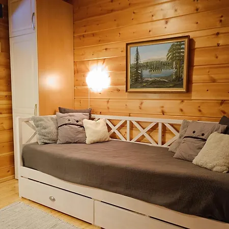 Karhunkulma Alpstuga *